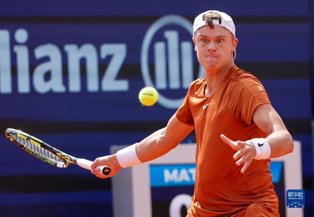 WTA马德里站公布参赛阵容：萨巴伦卡领衔，郑钦文王欣瑜直接入围.